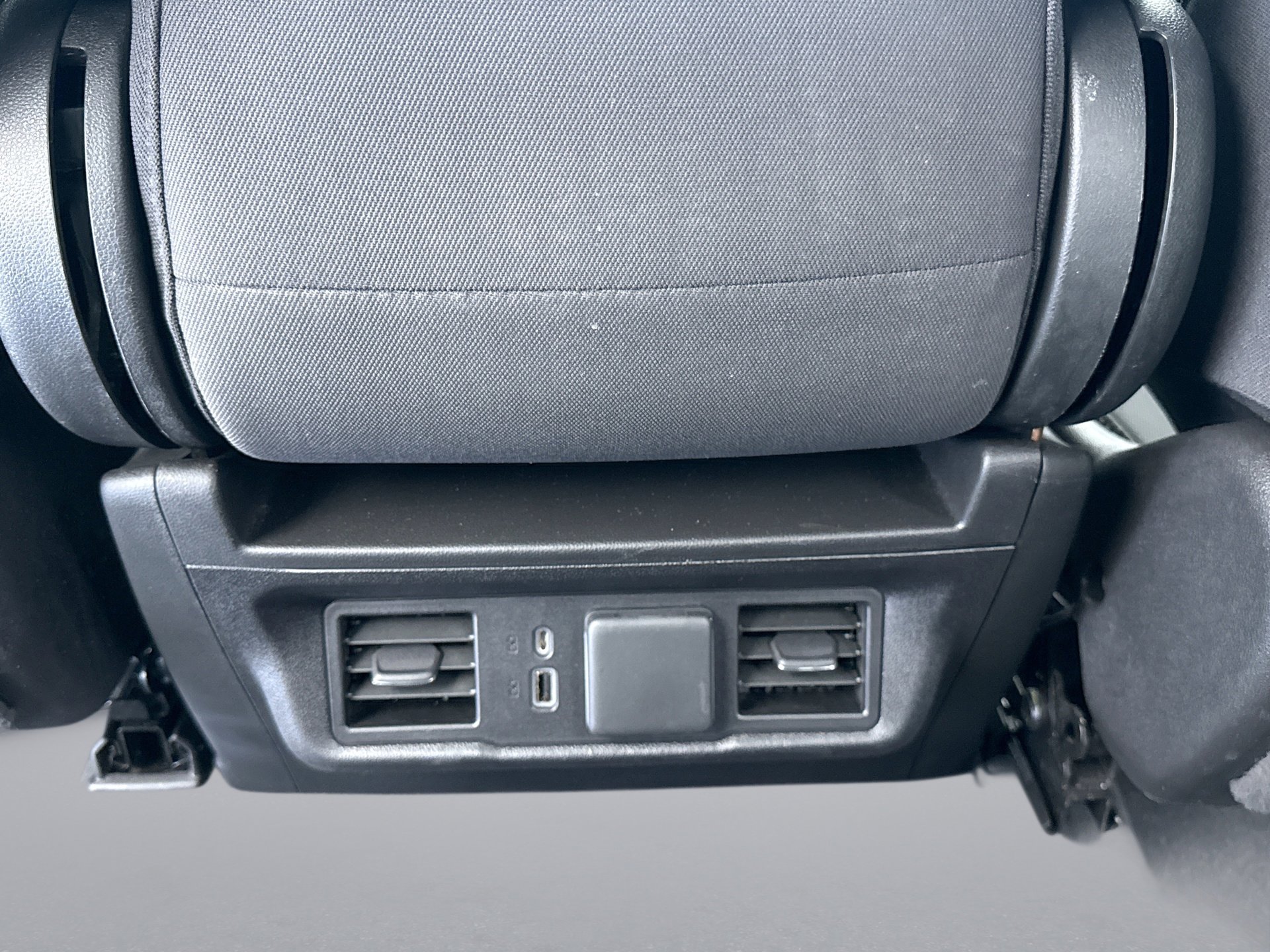 Used 2022 Chevrolet Silverado 1500 LT AWD/4WD image 18