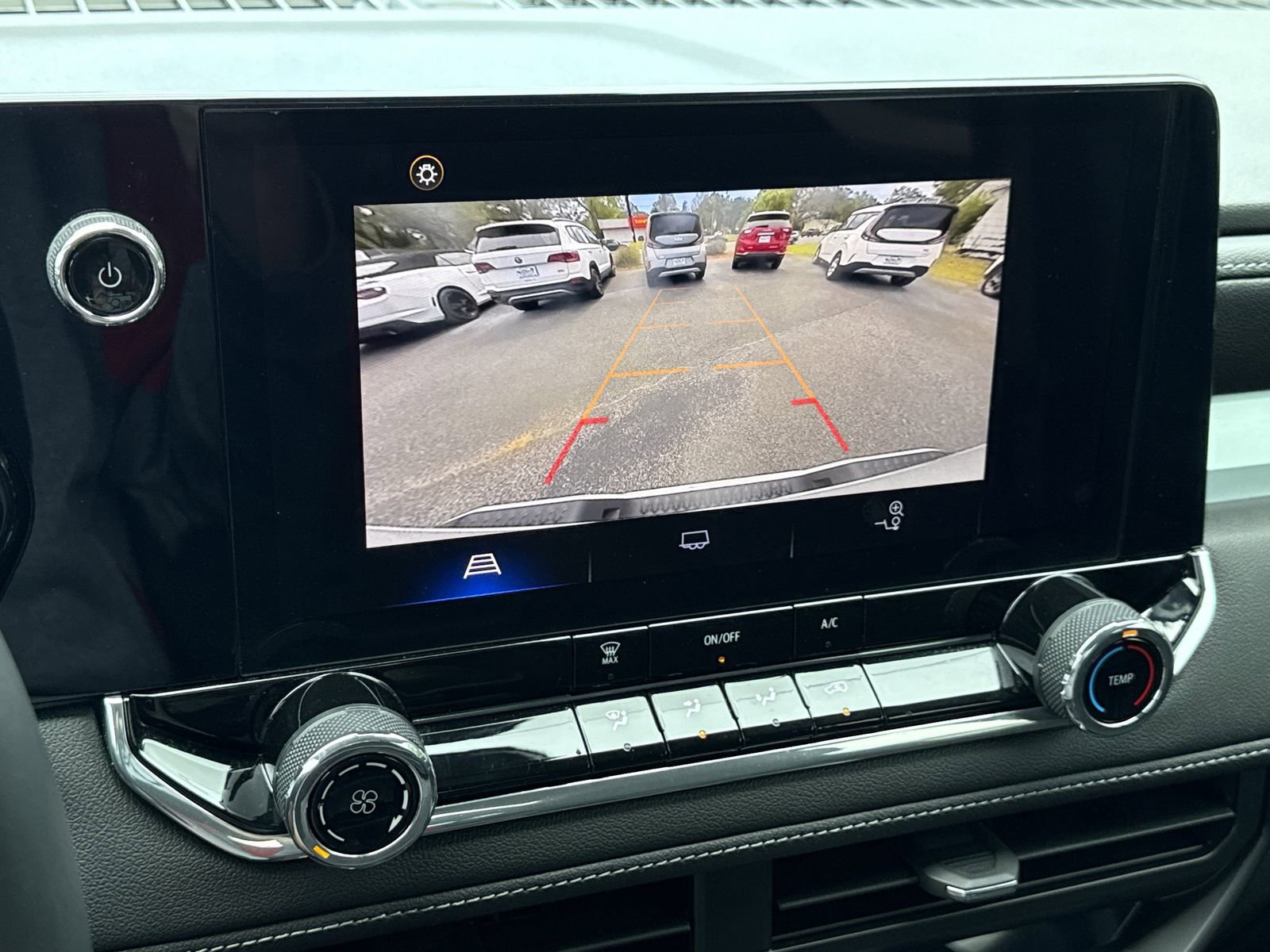 Used 2024 Chevrolet Colorado LT image 21