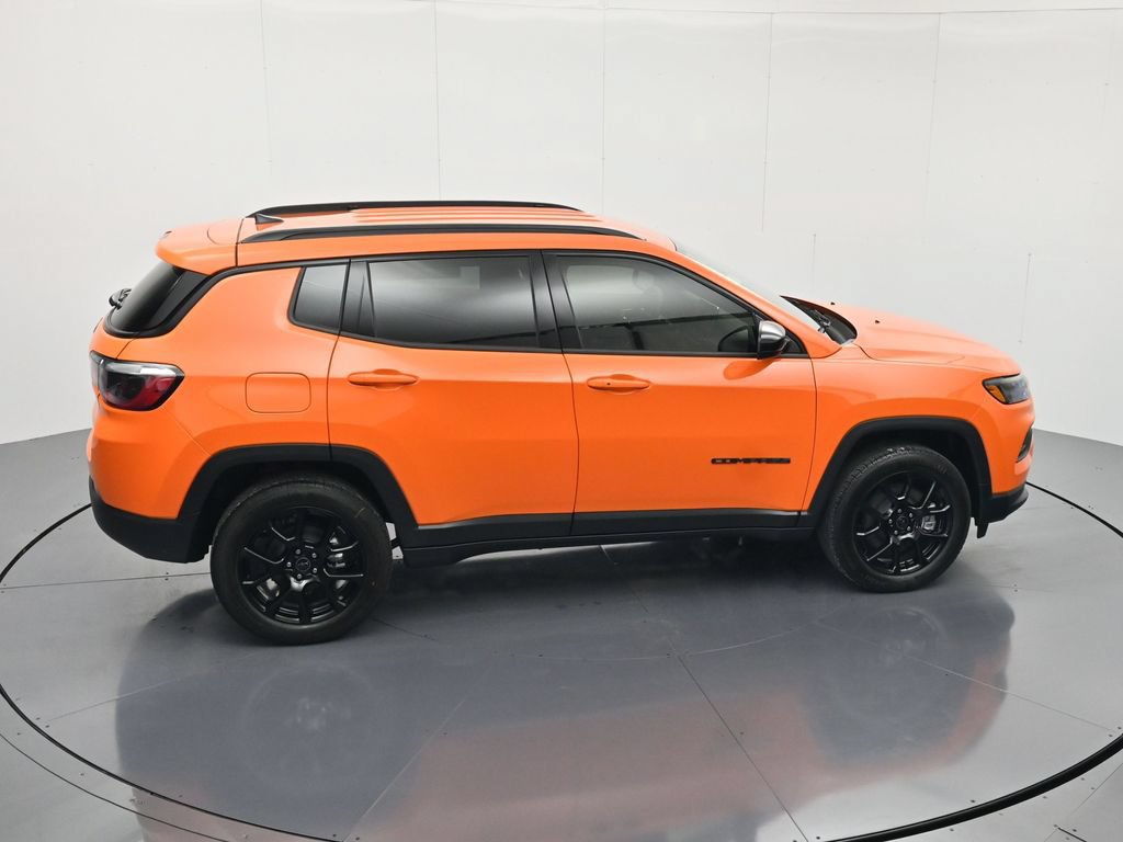 New 2026 Jeep Compass Latitude AWD/4WD image 31
