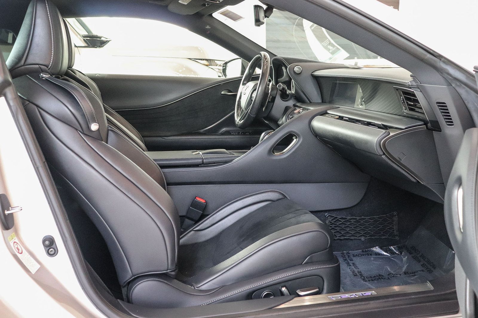 Used 2019 Lexus LC 500h w/ Sport Package RWD image 21