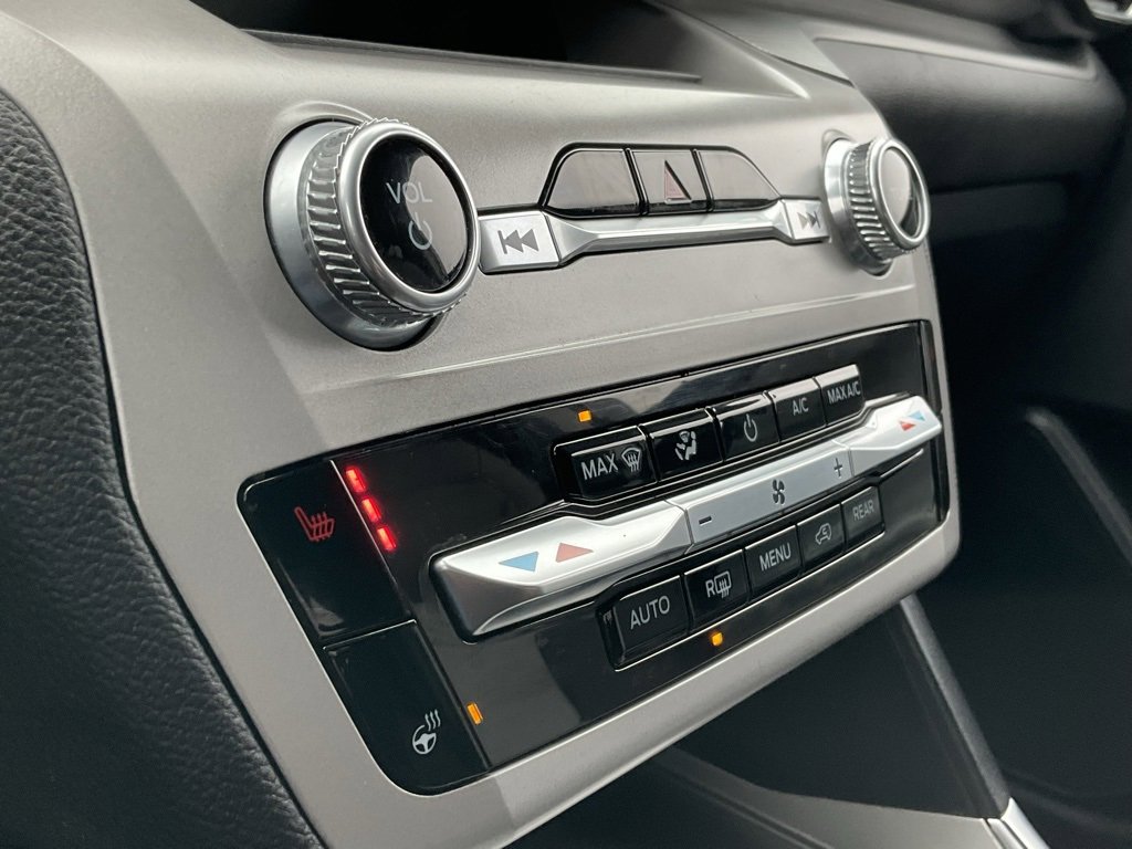 Used 2023 Ford Explorer XLT w/ Equipment Group 202A image 12