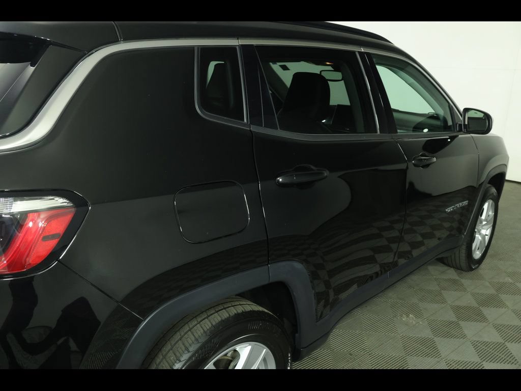 Used 2022 Jeep Compass Latitude AWD/4WD image 18