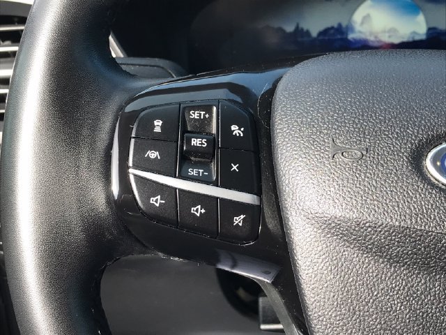 Used 2022 Ford Escape Titanium AWD/4WD image 10