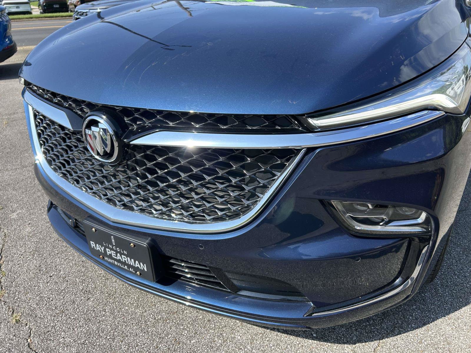 Used 2024 Buick Enclave Avenir w/ Avenir Technology Package FWD image 10
