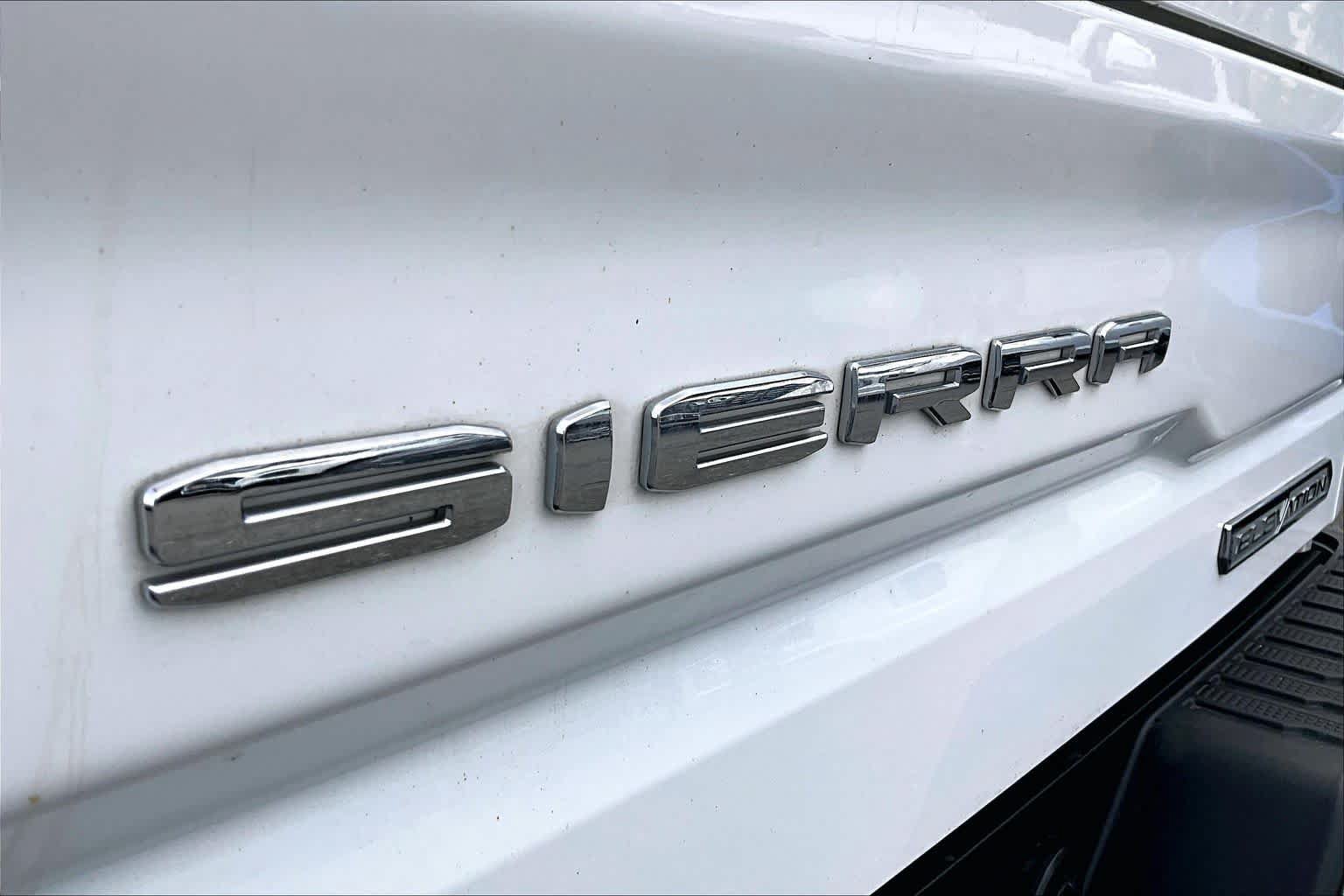 Used 2022 GMC Sierra 1500 Elevation w/ Preferred Package AWD/4WD image 10