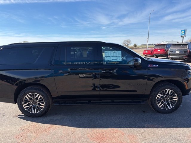 New 2026 Chevrolet Suburban Z71 w/ Z71 Off-Road Package image 5