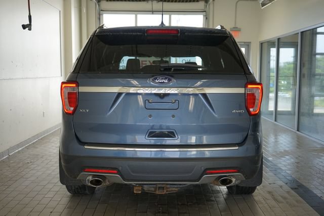 Used 2018 Ford Explorer XLT w/ Equipment Group 202A AWD/4WD image 12