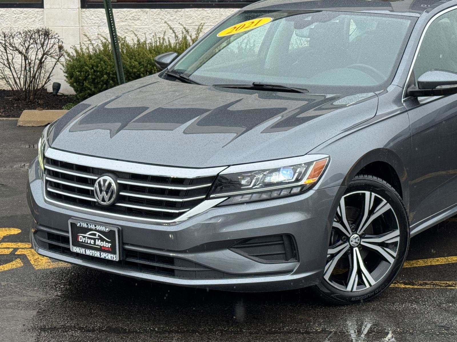 Used 2021 Volkswagen Passat 2.0T SE FWD image 3