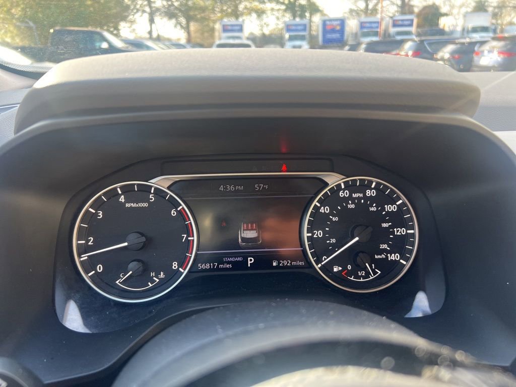 Used 2023 Nissan Rogue SV image 4