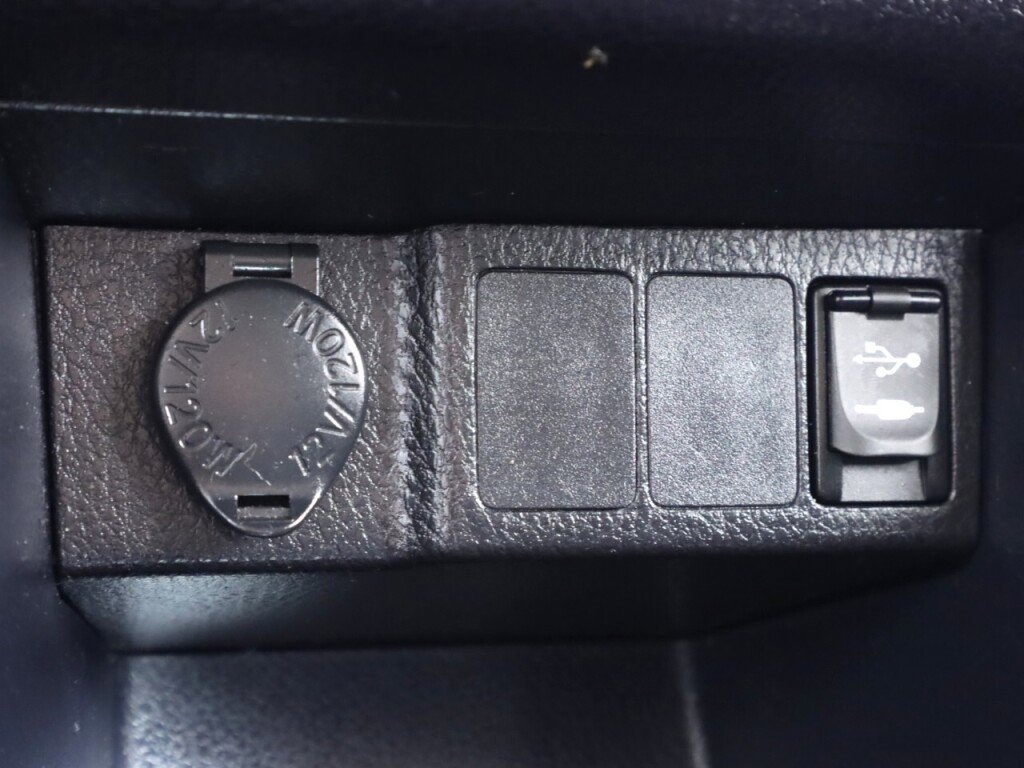 Used 2018 Toyota Corolla LE FWD image 22