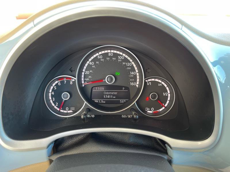 Used 2015 Volkswagen Beetle 1.8T FWD image 28