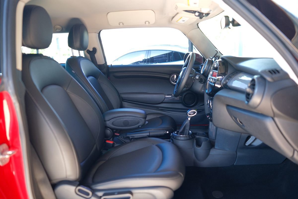 Used 2016 MINI Cooper 2-Door Hardtop FWD image 26
