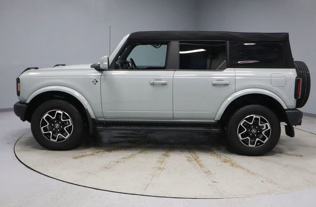 Used 2023 Ford Bronco Outer Banks image 10