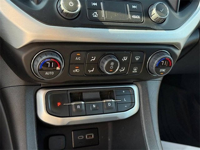 Used 2023 GMC Acadia SLE w/ Driver Convenience Package image 25