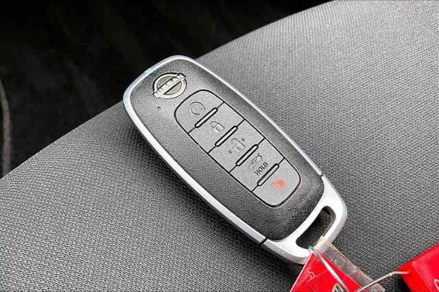 Certified 2025 Nissan Sentra SR FWD image 15
