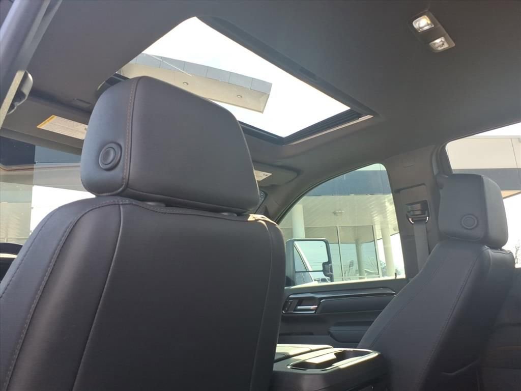 Used 2024 GMC Sierra 2500 AT4 w/ AT4 Premium Plus Package image 21