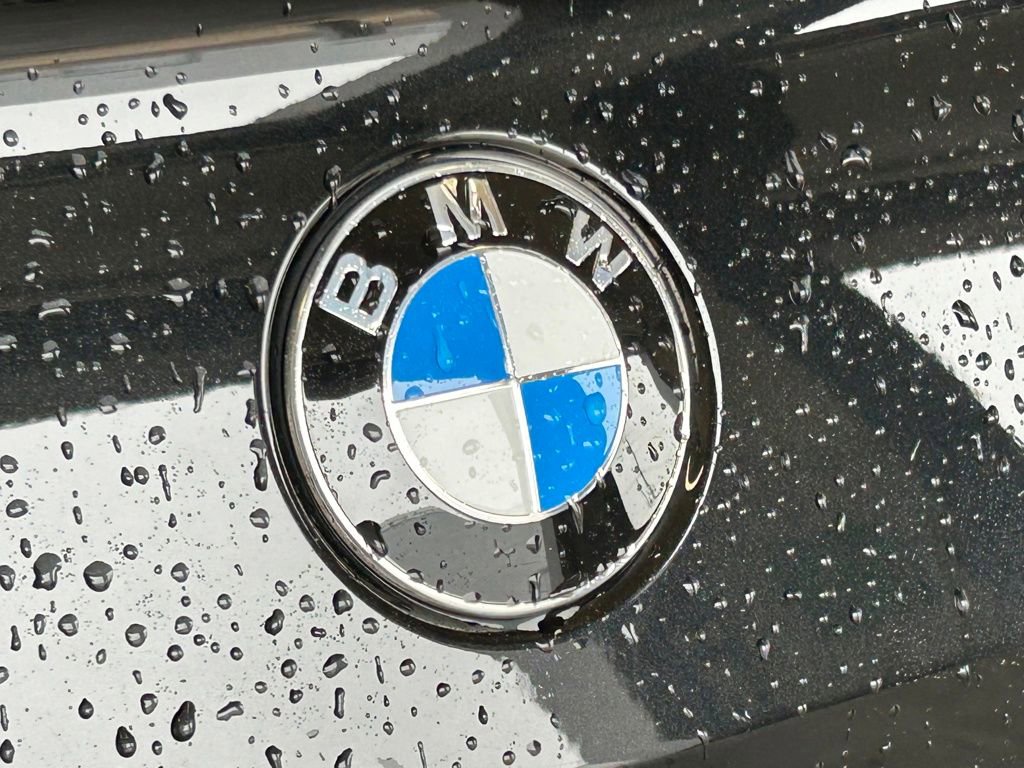 Used 2022 BMW Z4 M40i w/ Premium Package image 55