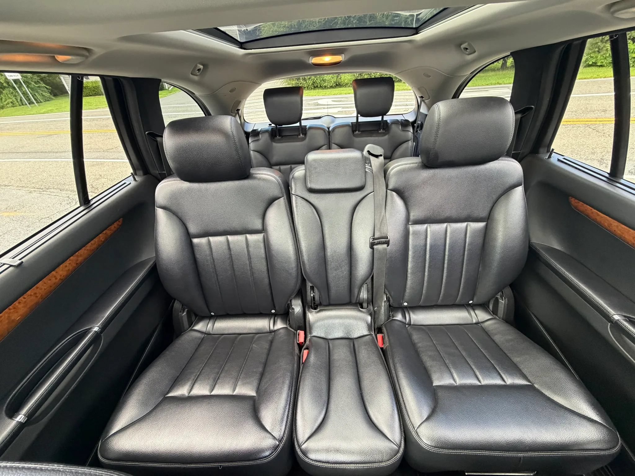 Used 2009 Mercedes-Benz R 350 4MATIC image 17