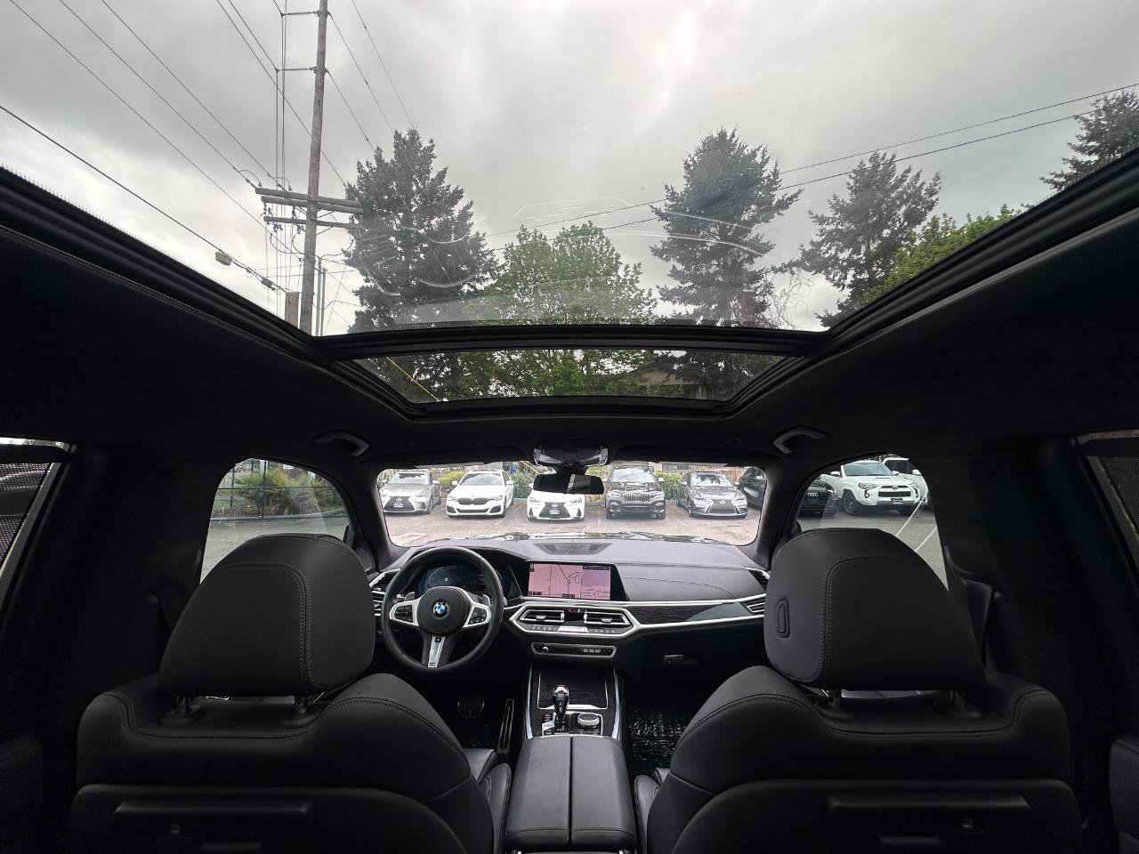 Used 2020 BMW X7 xDrive40i w/ M Sport Package AWD/4WD image 8