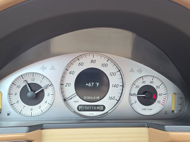Used 2008 Mercedes-Benz E 350 4MATIC Sedan image 9