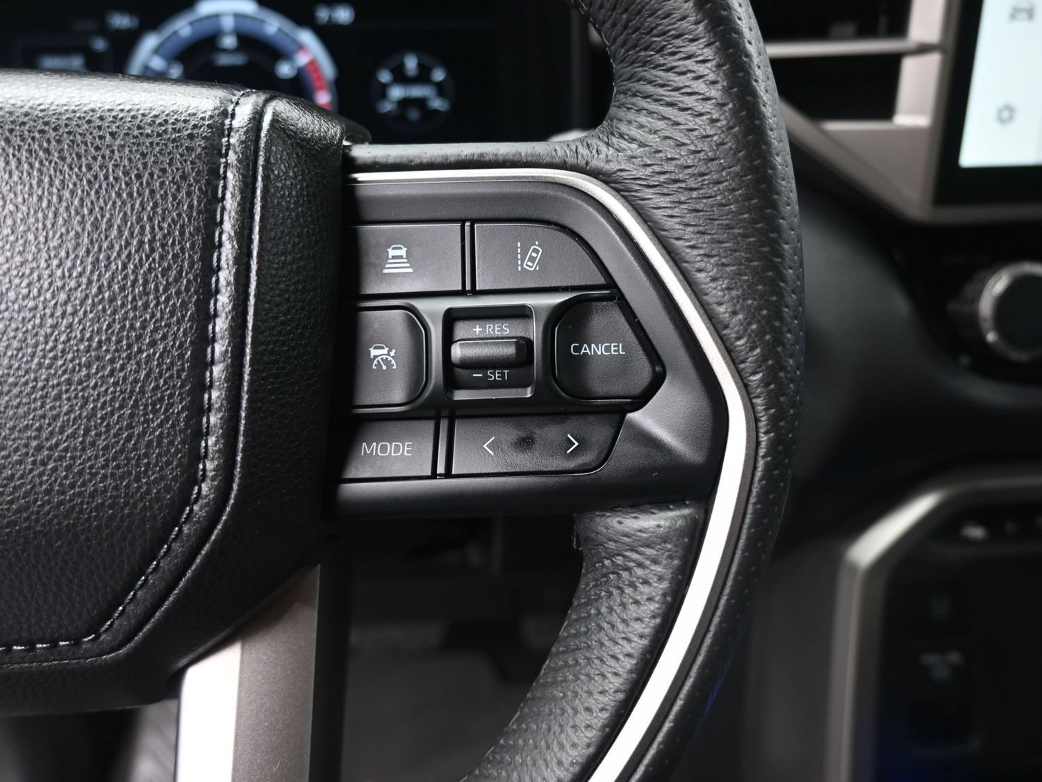 Used 2025 Toyota Tundra Limited AWD/4WD image 23