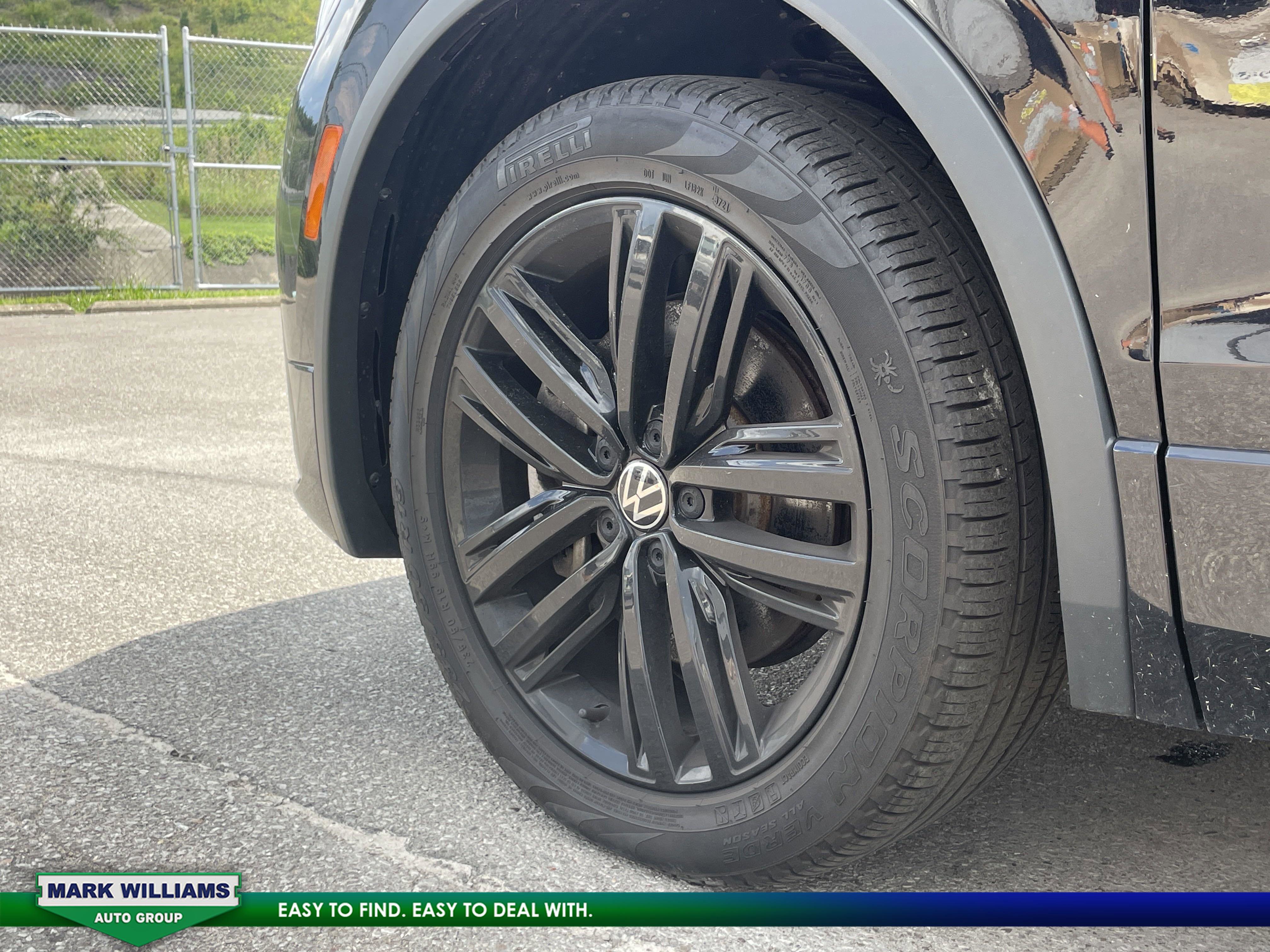 Used 2022 Volkswagen Tiguan SE R-Line image 14