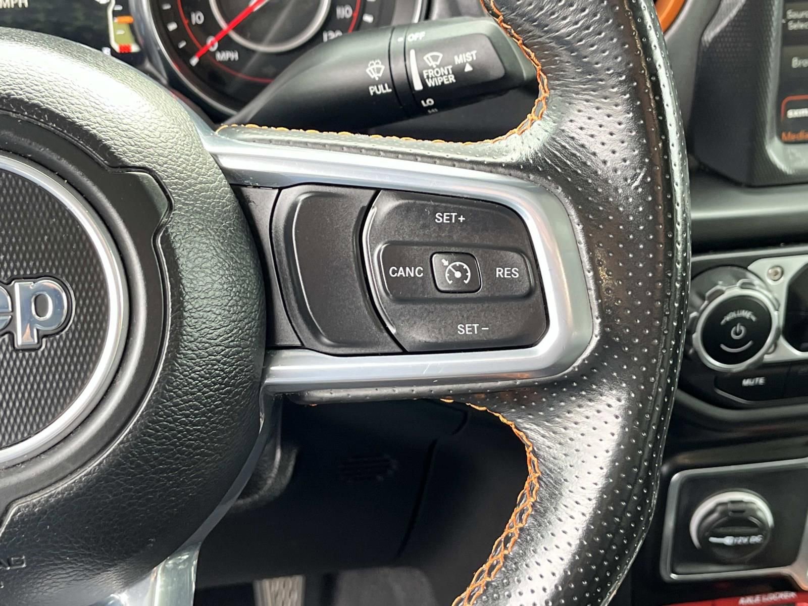 Used 2021 Jeep Gladiator Mojave AWD/4WD image 29