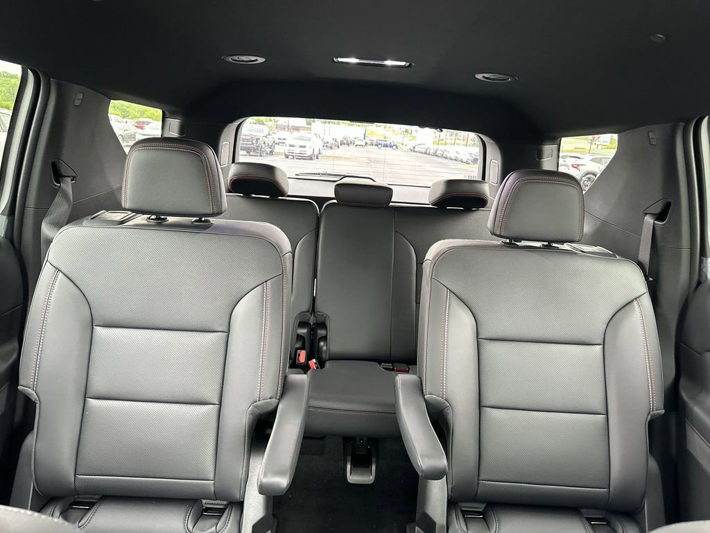 New 2026 Chevrolet Traverse Z71 w/ Enhanced Driving Package AWD/4WD image 13