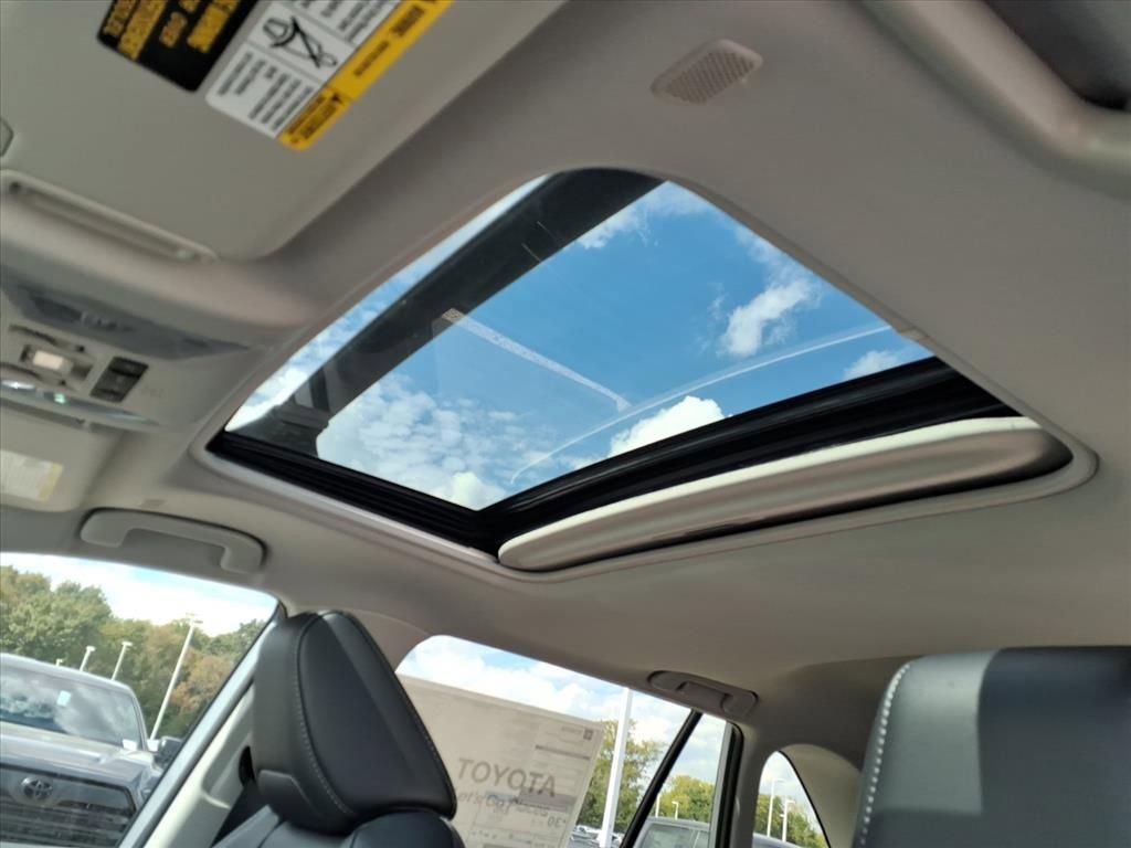 Certified 2025 Toyota RAV4 XLE Premium image 9