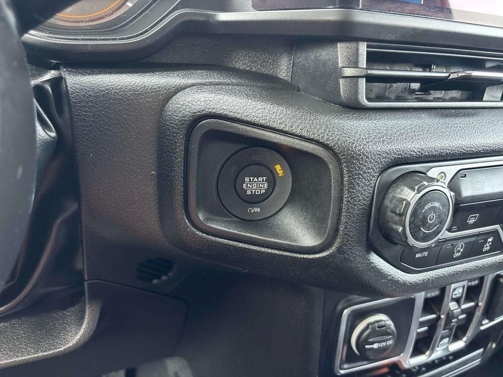 Used 2024 Jeep Wrangler Unlimited Sport AWD/4WD image 26