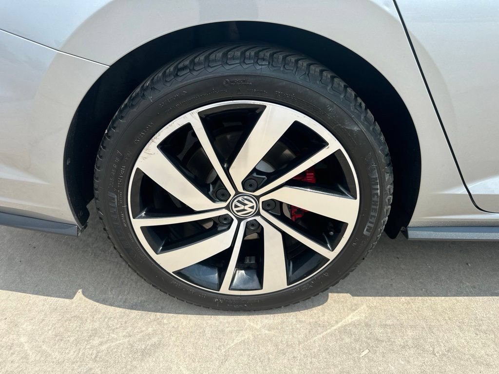Used 2019 Volkswagen Jetta GLI FWD image 37