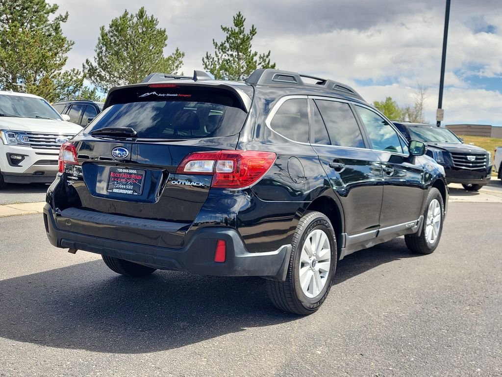 Used 2018 Subaru Outback 2.5i Premium AWD/4WD image 3