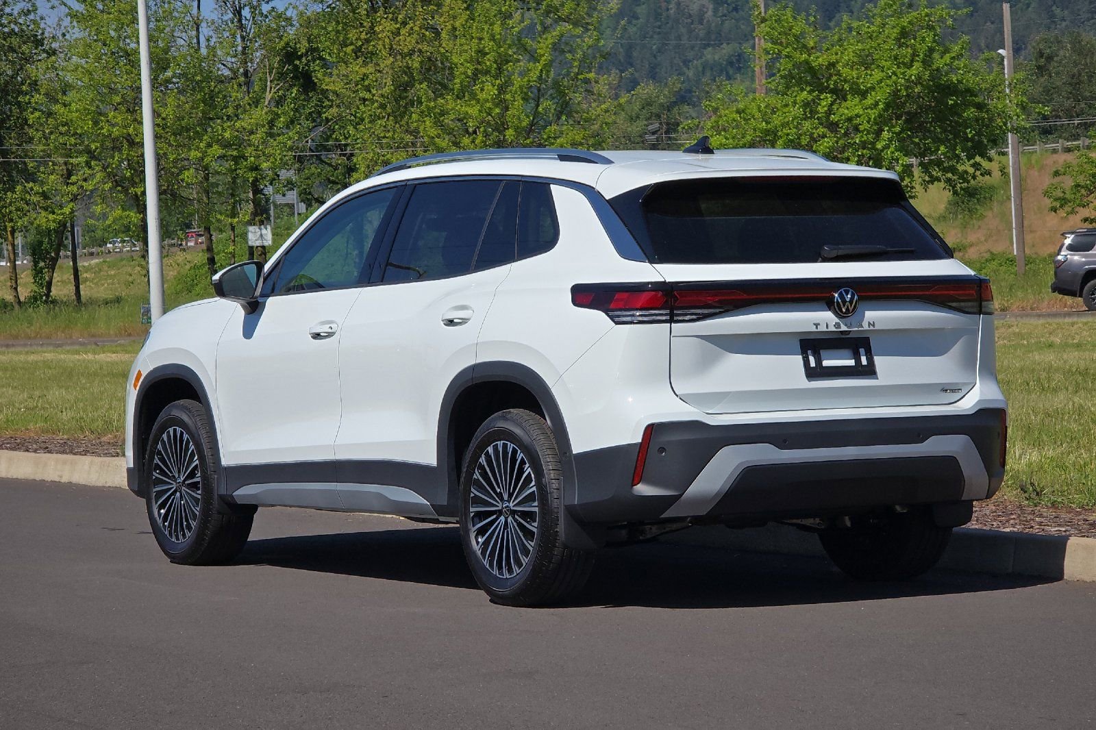 New 2026 Volkswagen Tiguan S AWD/4WD image 5
