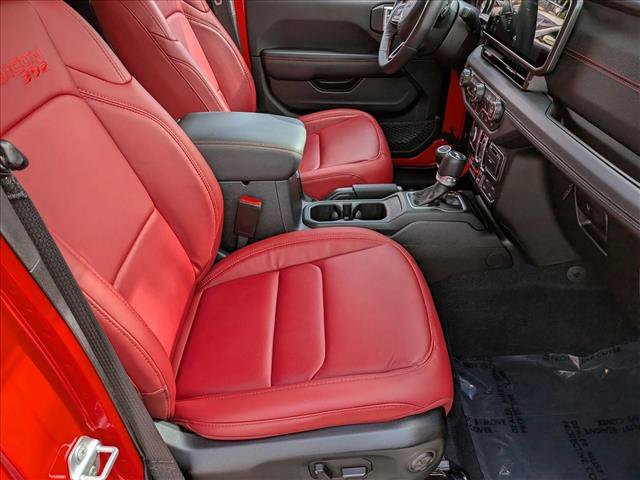 Used 2024 Jeep Wrangler Unlimited Rubicon 392 image 21