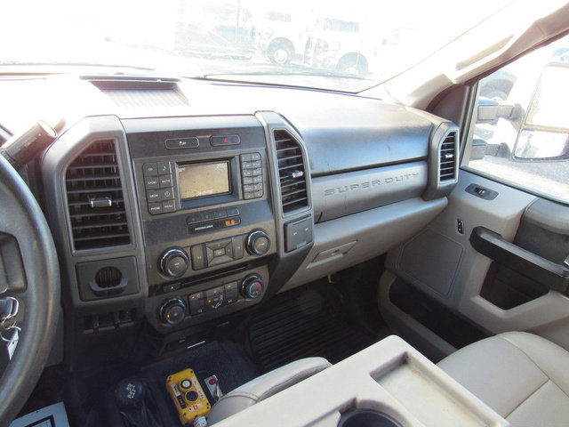 Used 2018 Ford F550 4x4 Crew Cab Super Duty image 32