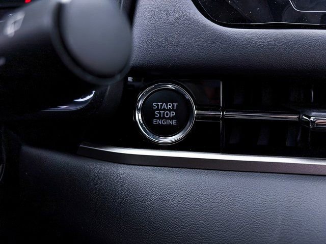 New 2025 Mitsubishi Outlander ES image 16