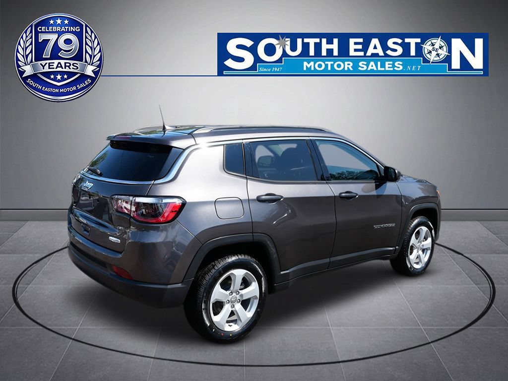 Used 2021 Jeep Compass Latitude w/ Driver Assistance Group AWD/4WD image 6
