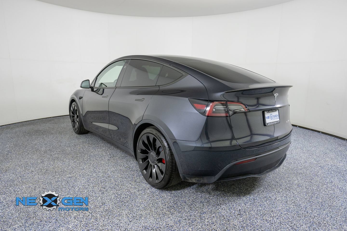 Used 2025 Tesla Model Y Performance AWD/4WD image 5