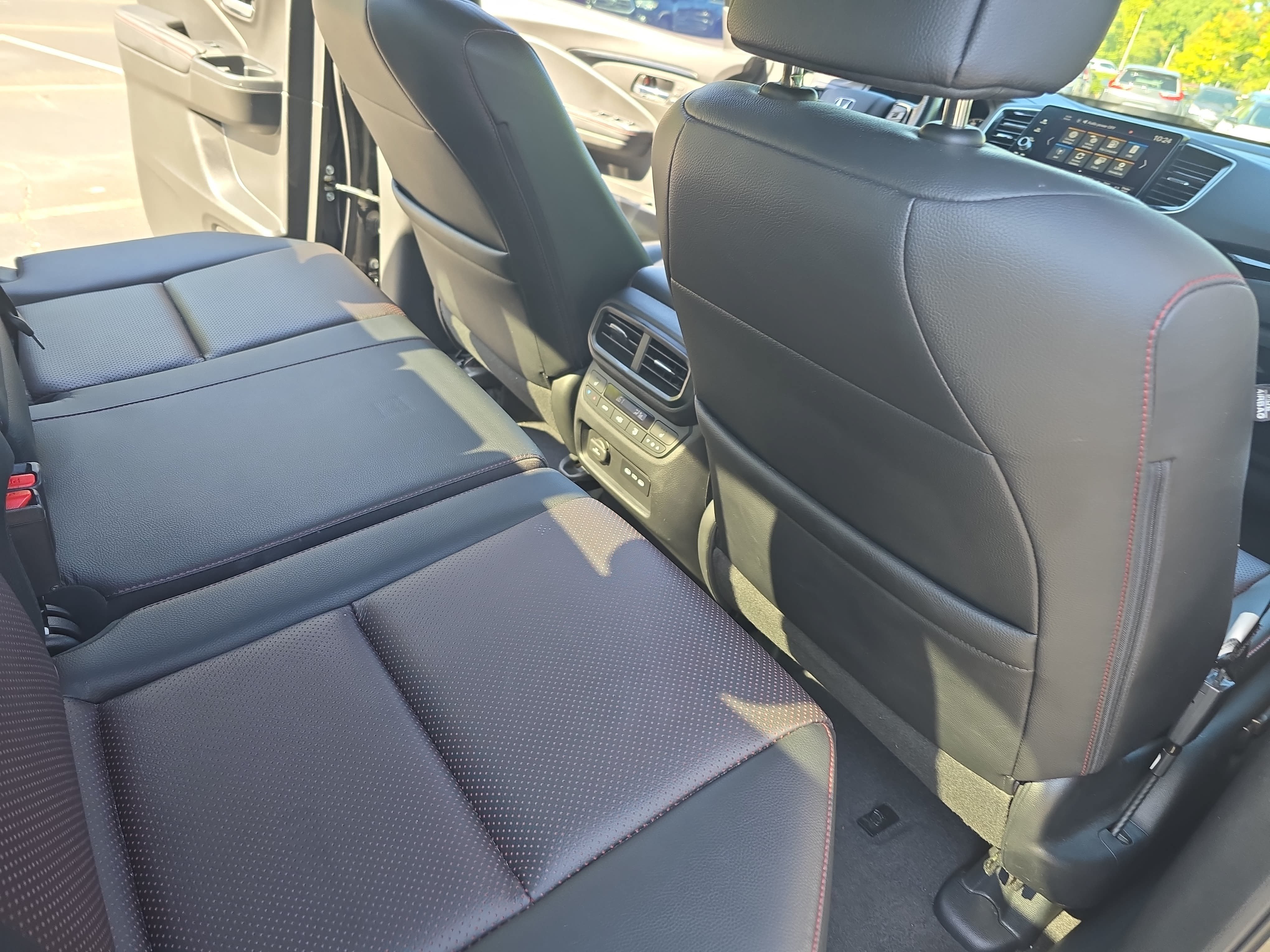 Certified 2025 Honda Ridgeline Black Edition image 11