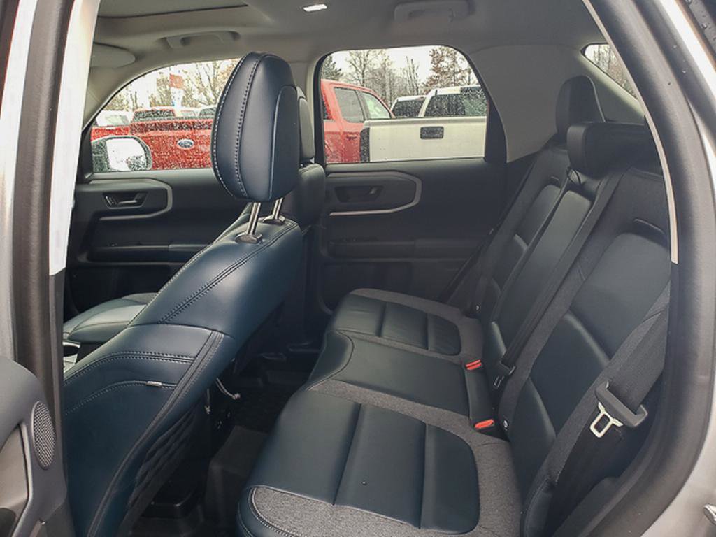 Used 2022 Ford Bronco Sport Outer Banks w/ Tech Package image 19