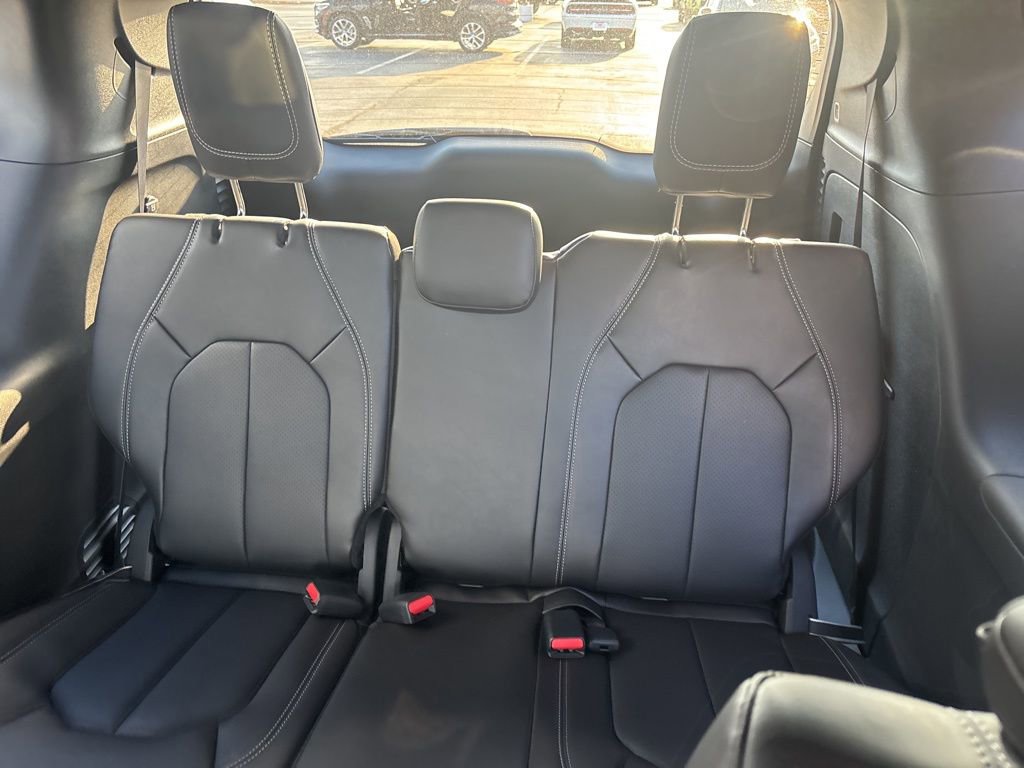 New 2026 Chrysler Pacifica Select image 28