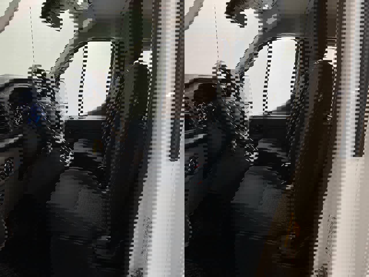 Used 2023 Ford Transit 350 XLT image 14