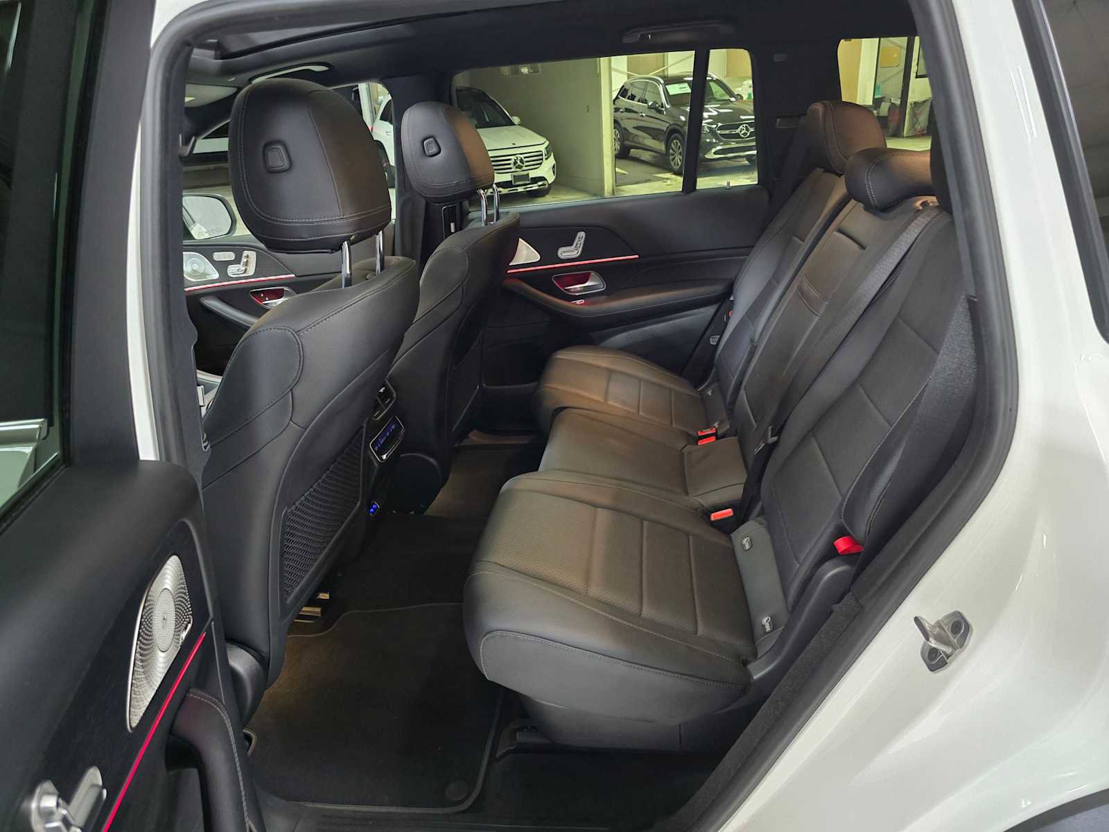 Used 2024 Mercedes-Benz GLS 450 4MATIC image 17