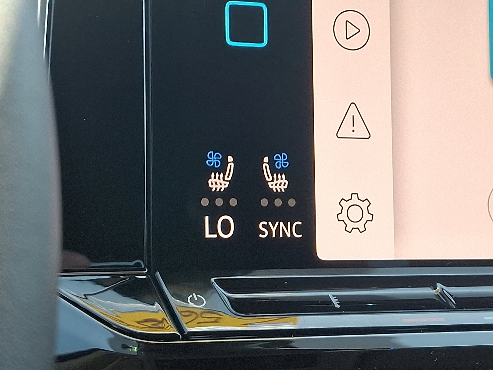 New 2026 Volkswagen Atlas SE image 16