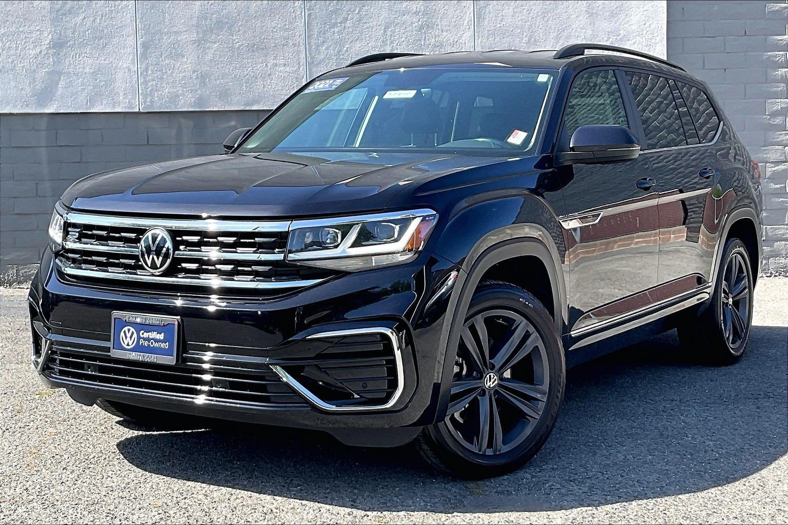 Certified 2021 Volkswagen Atlas SE w/ Towing Package AWD/4WD image 12