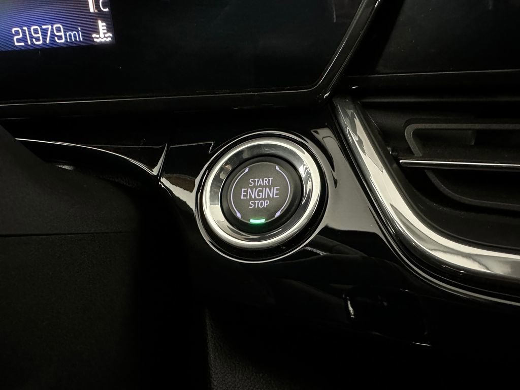 Used 2024 Chevrolet Trax RS w/ Driver Confidence Package image 21