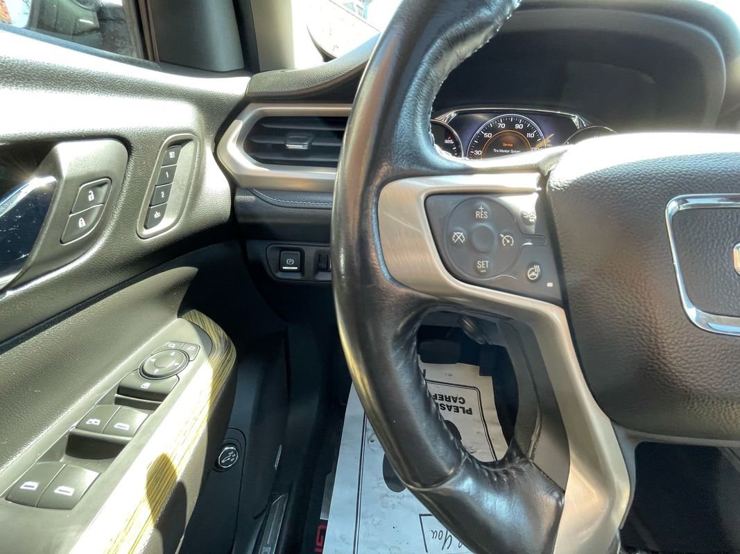 Used 2017 GMC Acadia Denali w/ Technology Package AWD/4WD image 14