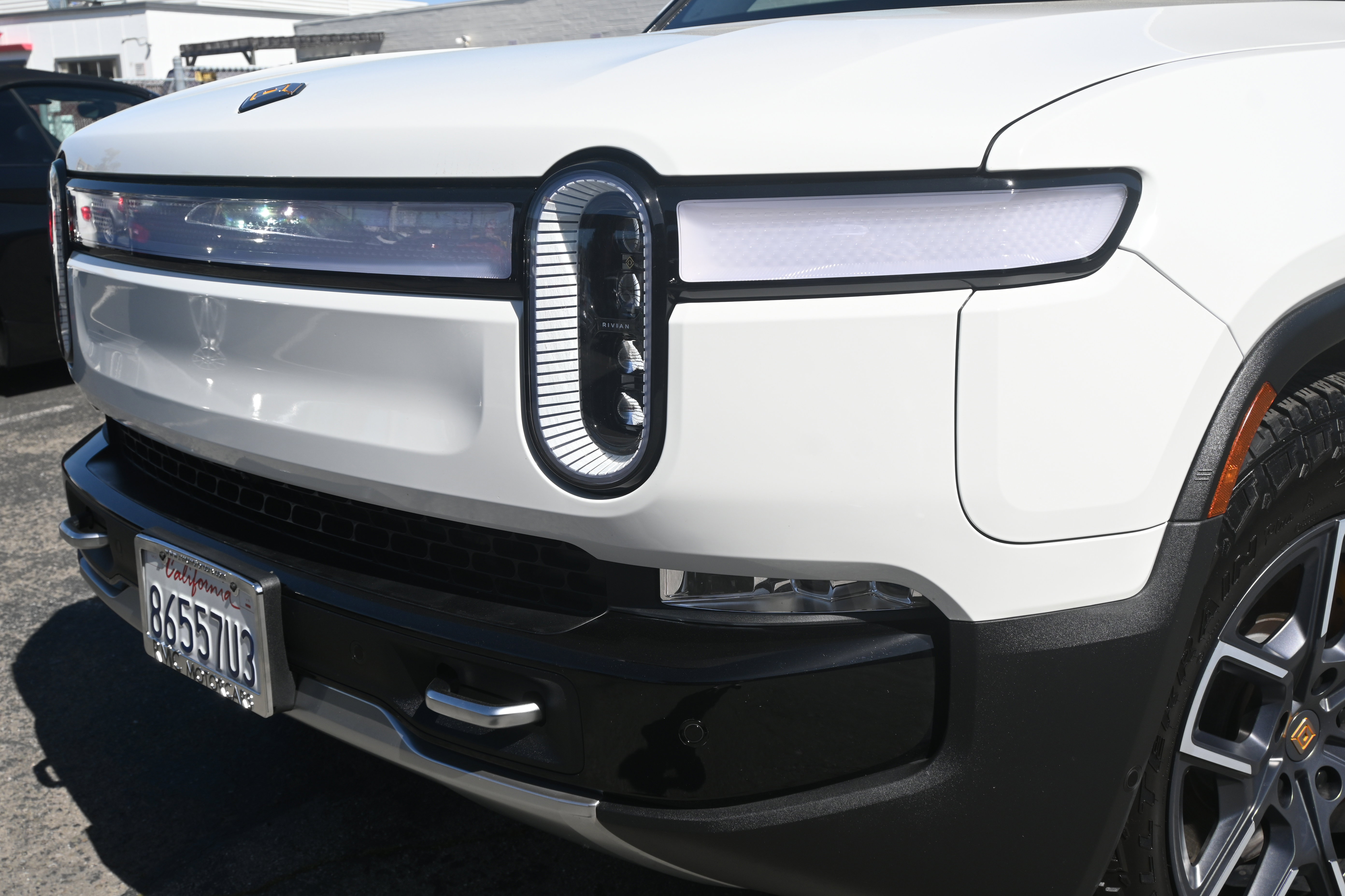 Used 2023 Rivian R1T Adventure image 6