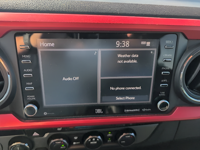 Used 2020 Toyota Tacoma TRD Off-Road w/ TRD Premium Off Road Package AWD/4WD image 13