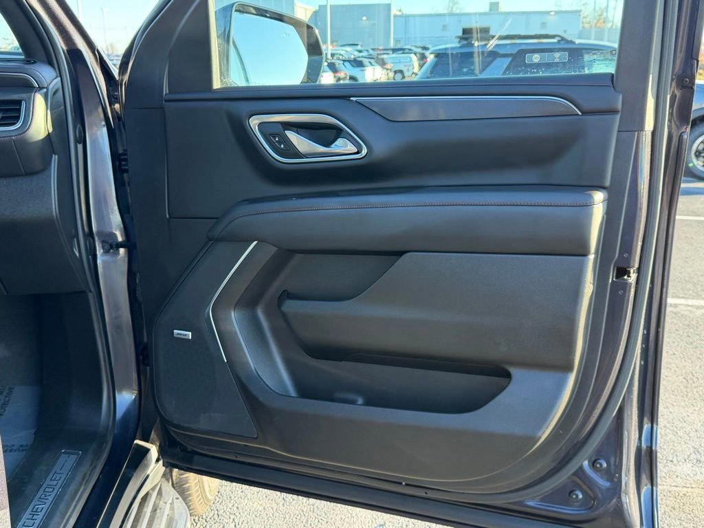 Used 2022 Chevrolet Tahoe RST w/ Luxury Package image 26